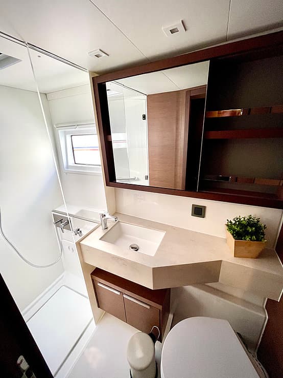 Lagoon 46  - photo 15