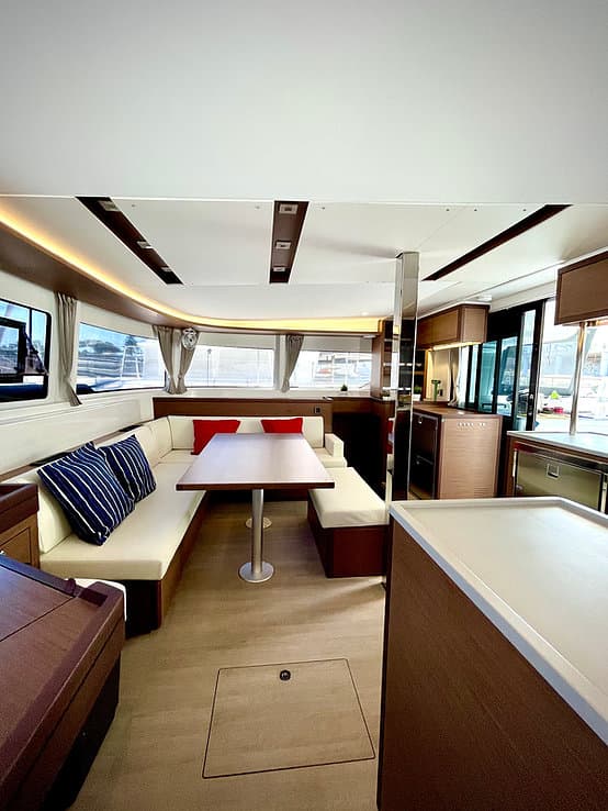 Lagoon 46  - photo 9