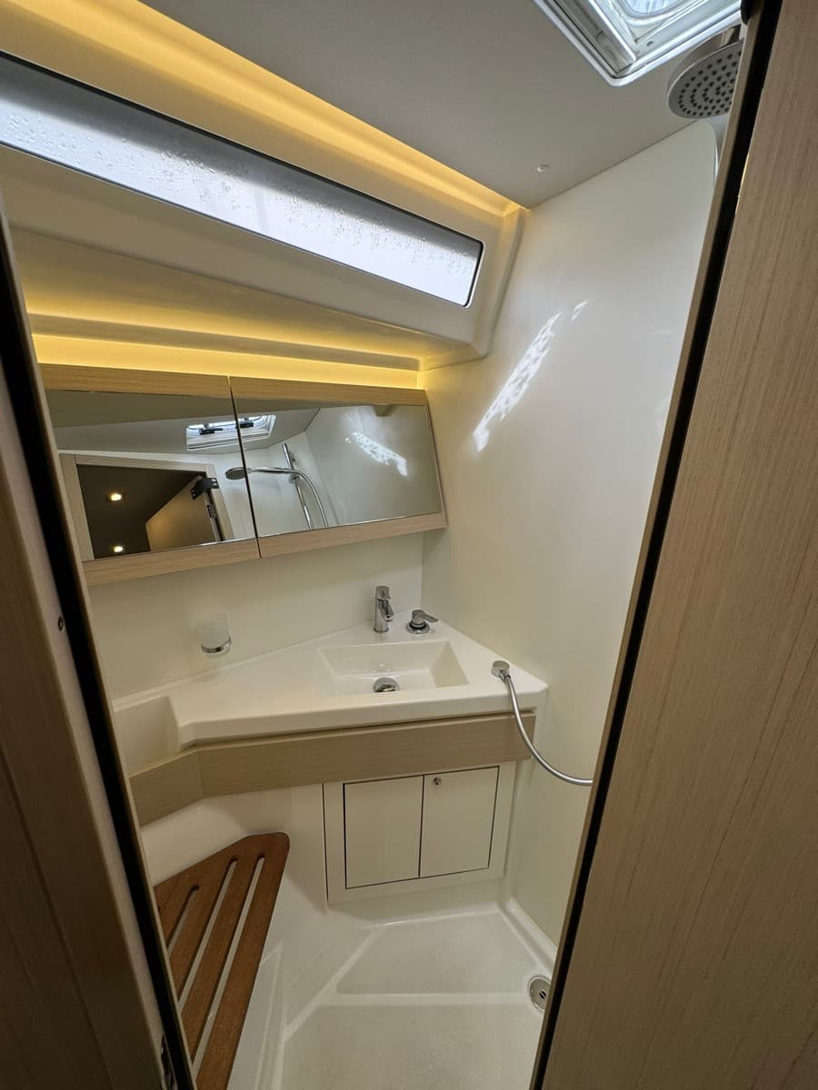 Oceanis 46.1 - photo 23