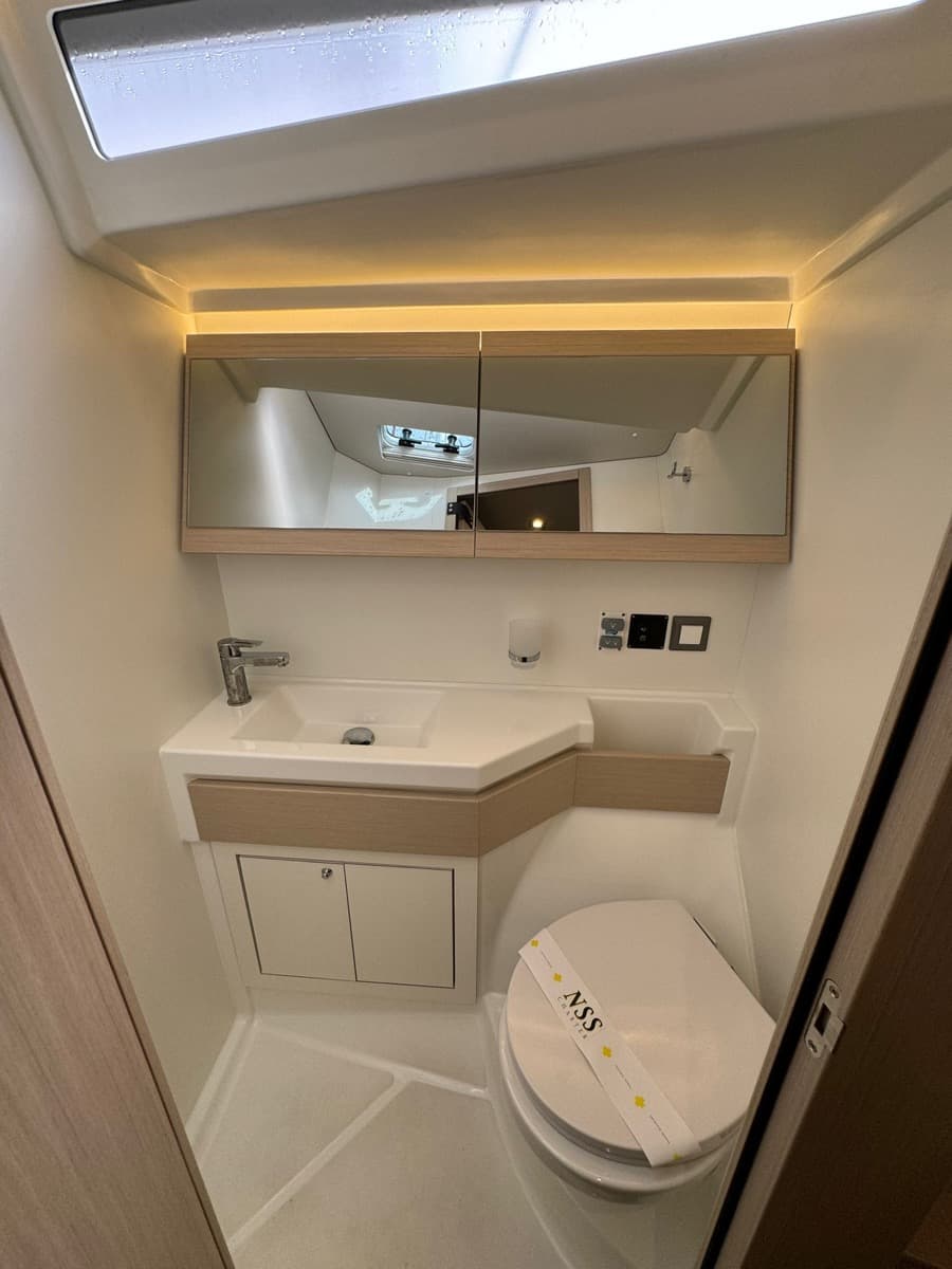 Oceanis 46.1 - photo 12