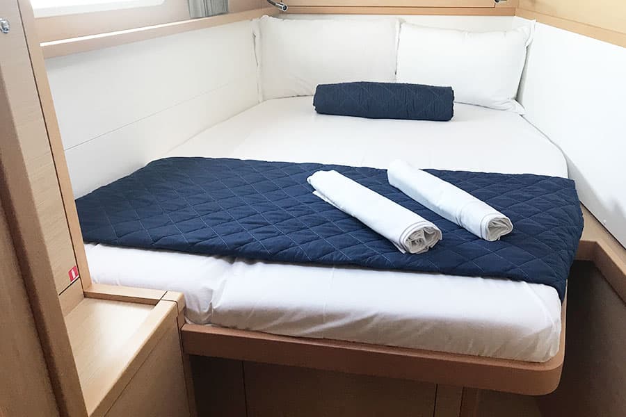 Lagoon 450 Fly - photo 15