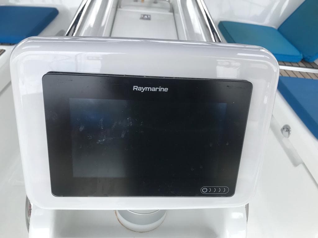 Sun Odyssey 419 - photo 6