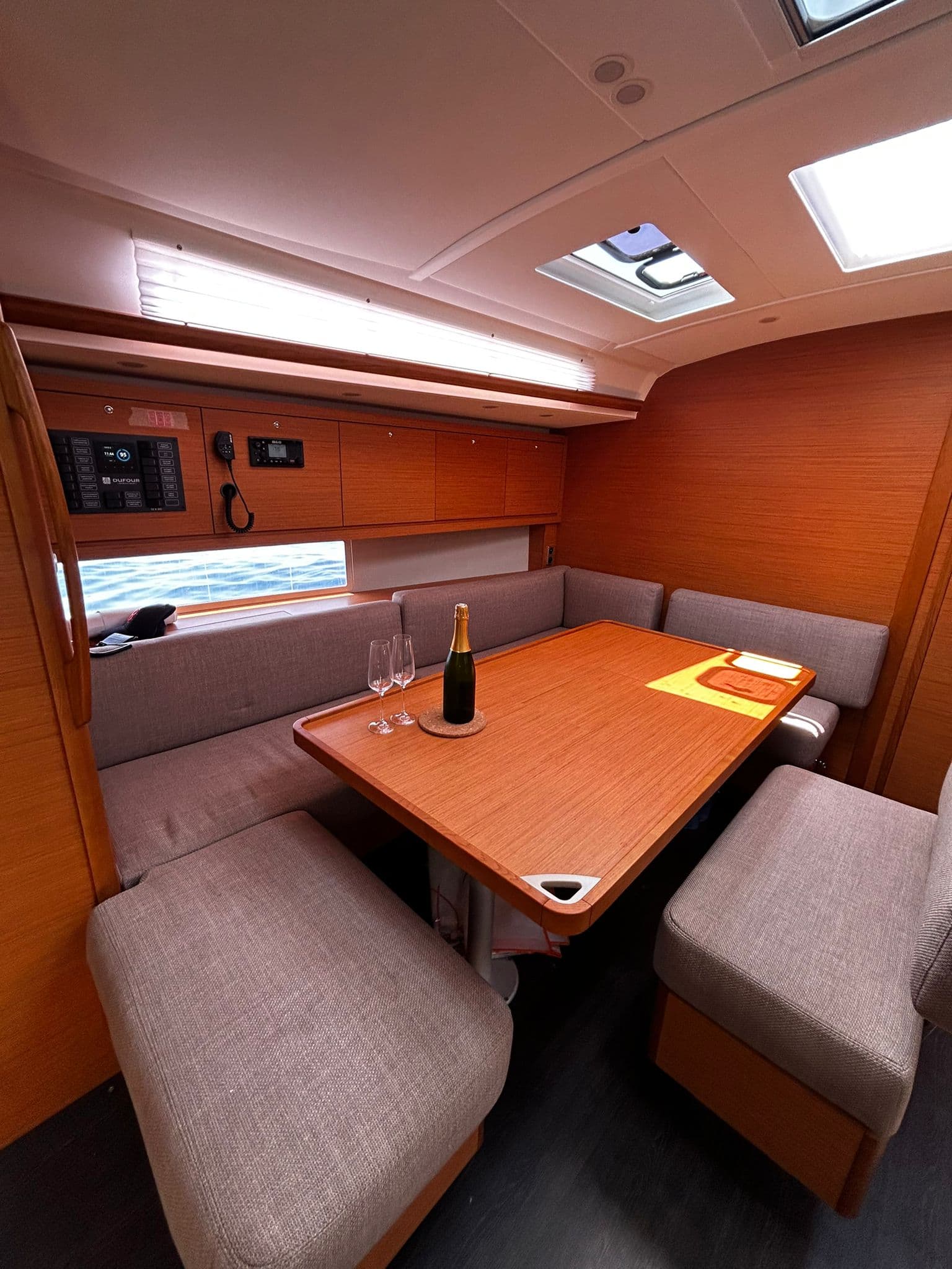 Dufour 470 - photo 11