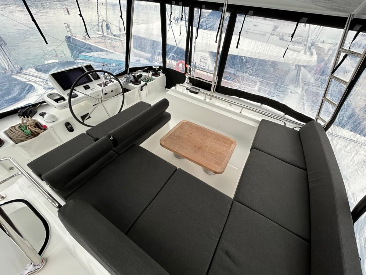 Lagoon 51 - photo 20