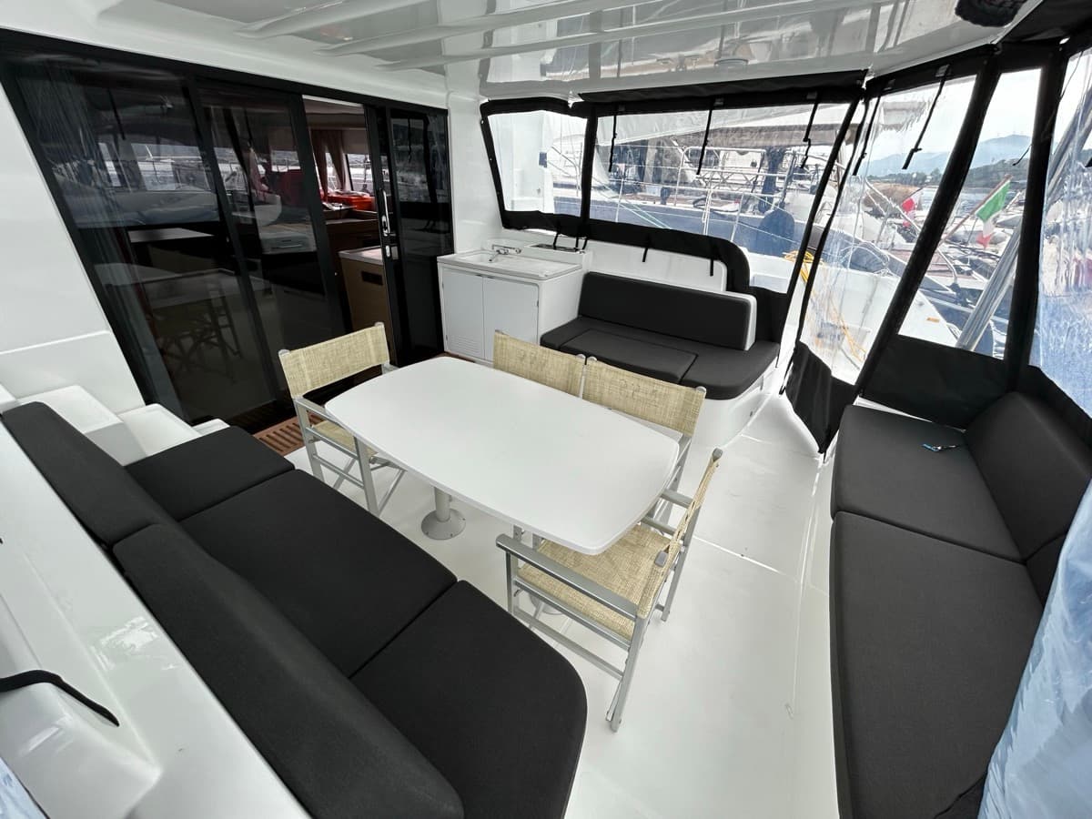 Lagoon 51 - photo 15