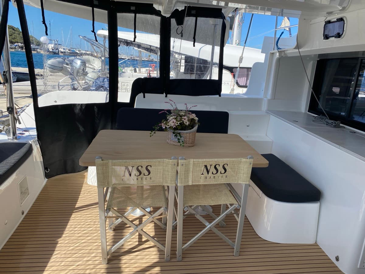 Lagoon 46  - photo 24