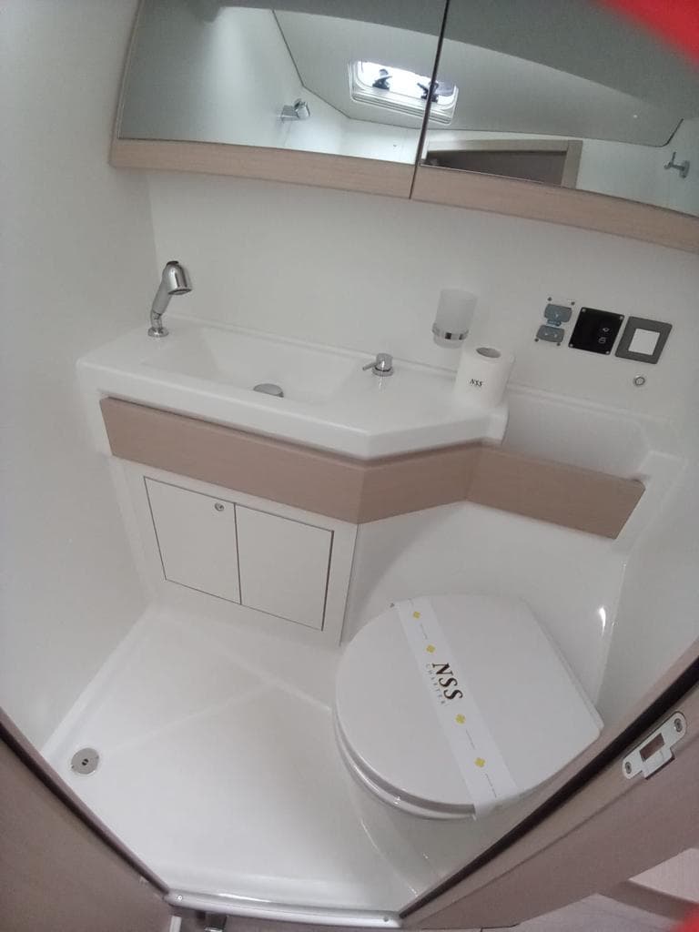 Oceanis 46.1 - photo 8