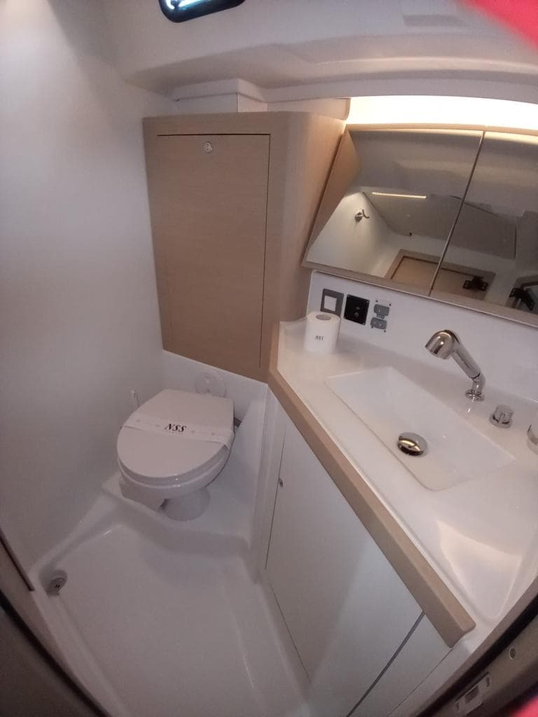 Oceanis 46.1 - photo 12