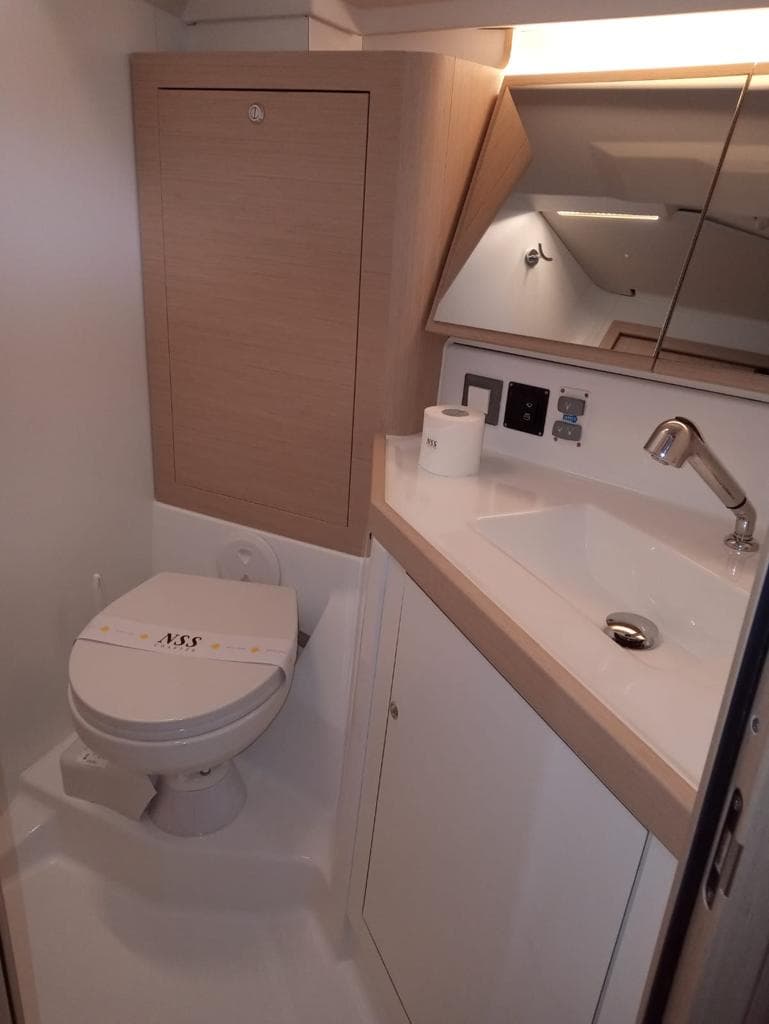 Oceanis 46.1 - photo 20