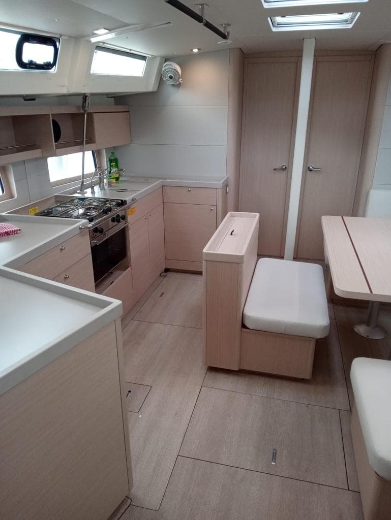 Oceanis 46.1 - photo 10
