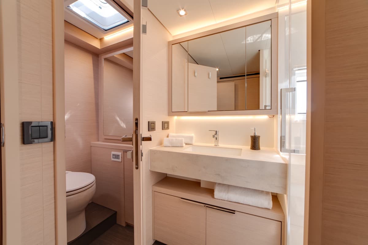 Lagoon 55 - photo 67