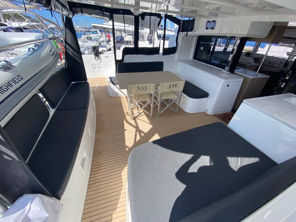 Lagoon 46  - photo 17