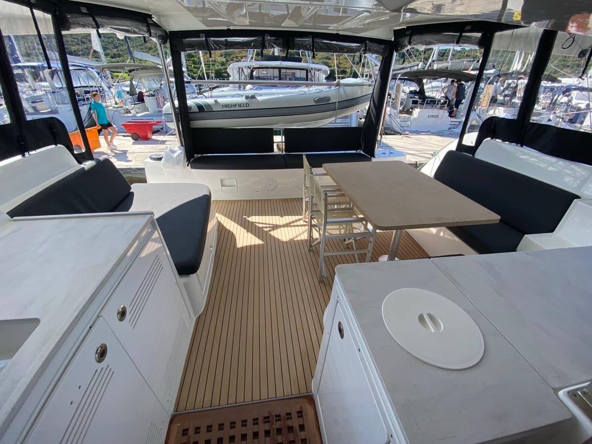 Lagoon 46  - photo 15