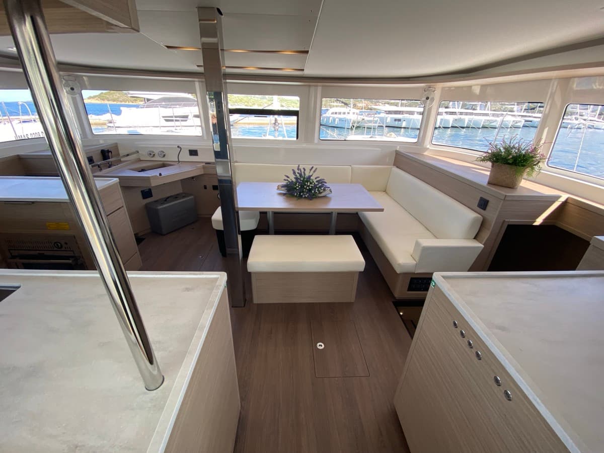 Lagoon 46  - photo 13