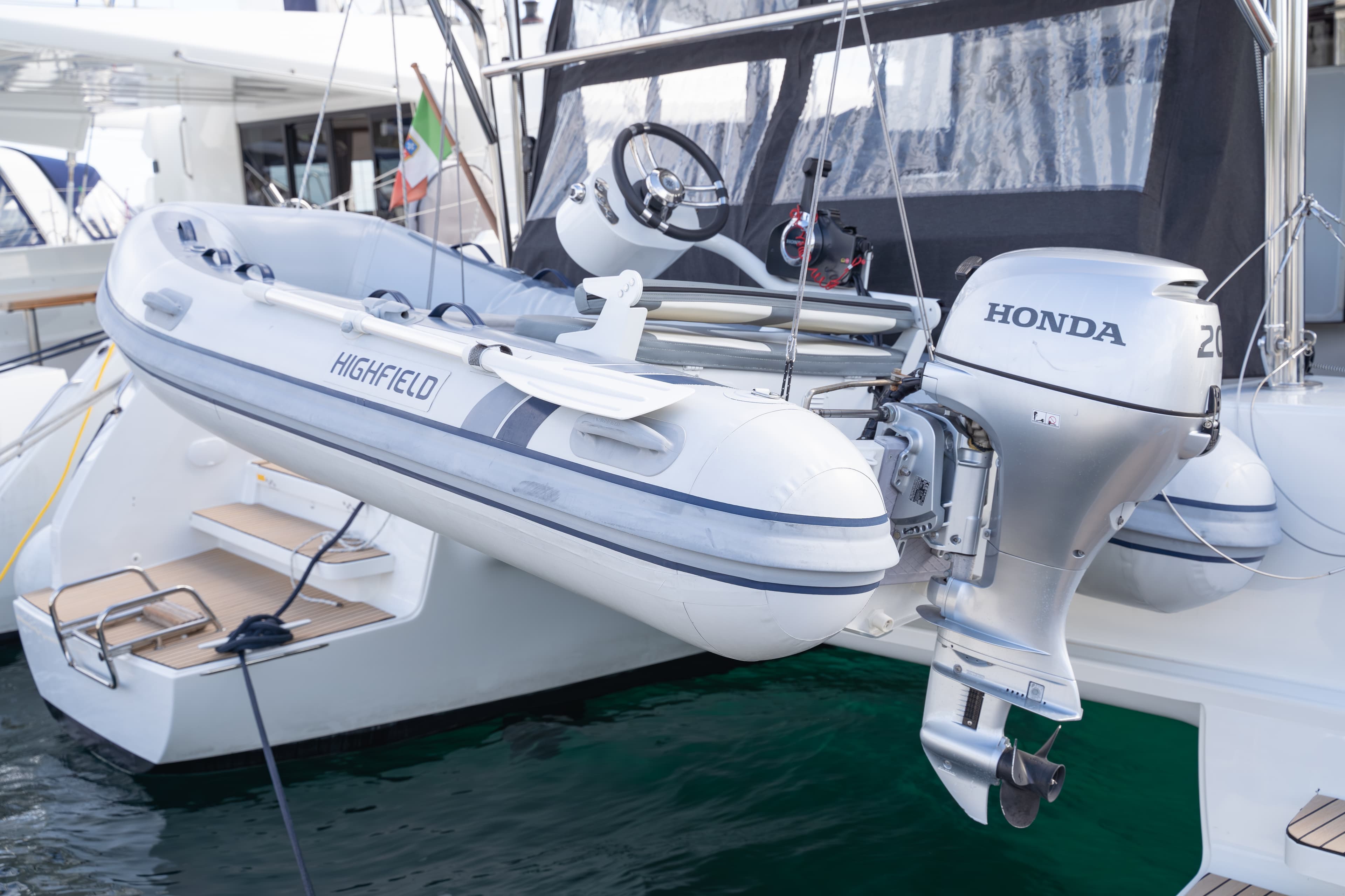 Lagoon 46  - photo 42