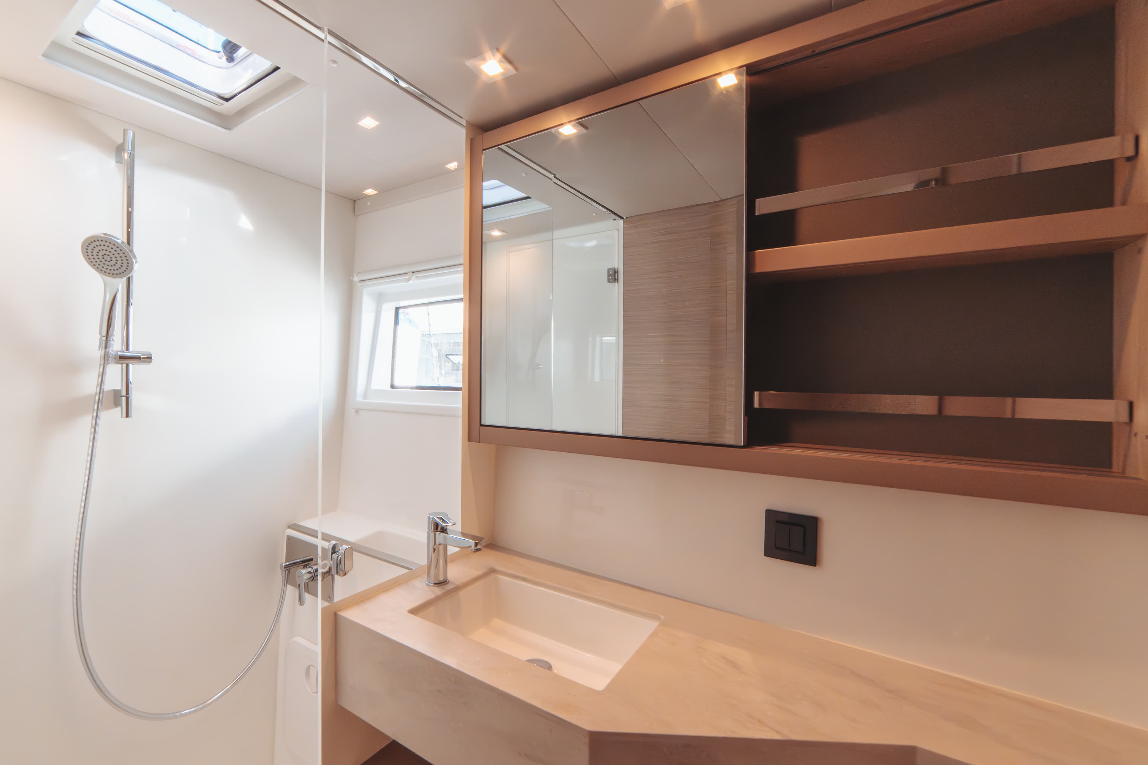 Lagoon 46  - photo 33