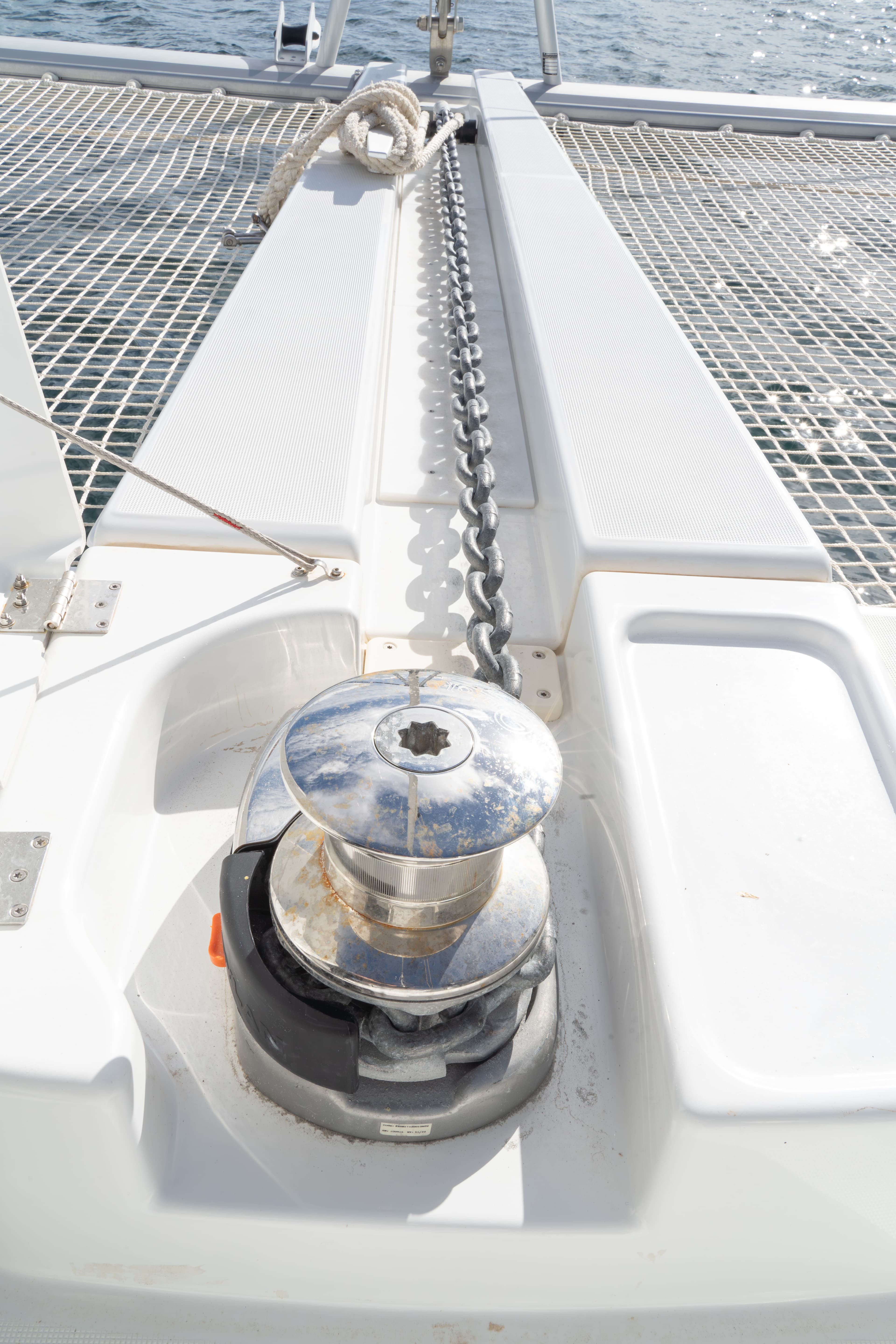 Lagoon 46  - photo 4