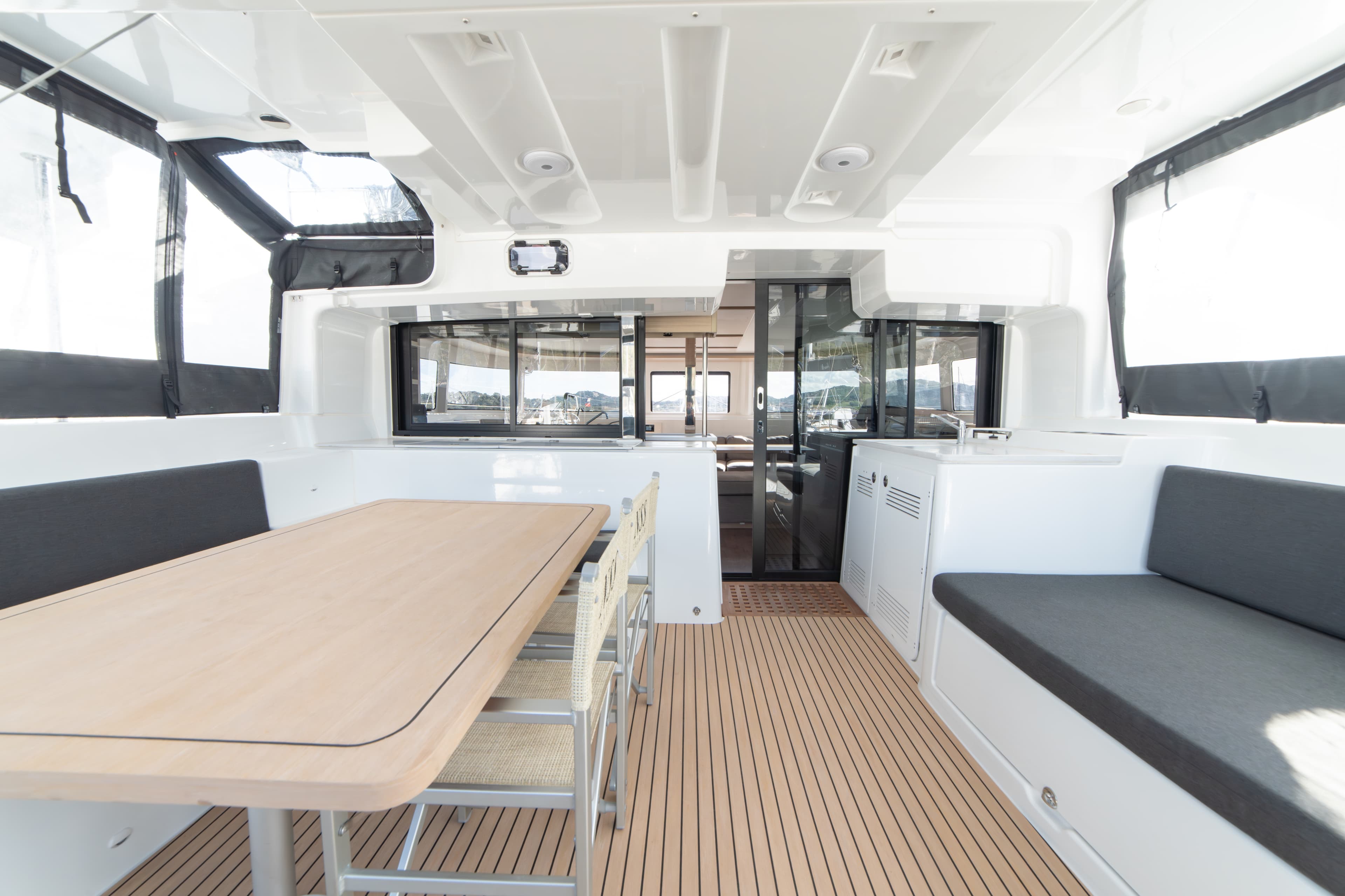 Lagoon 46  - photo 25