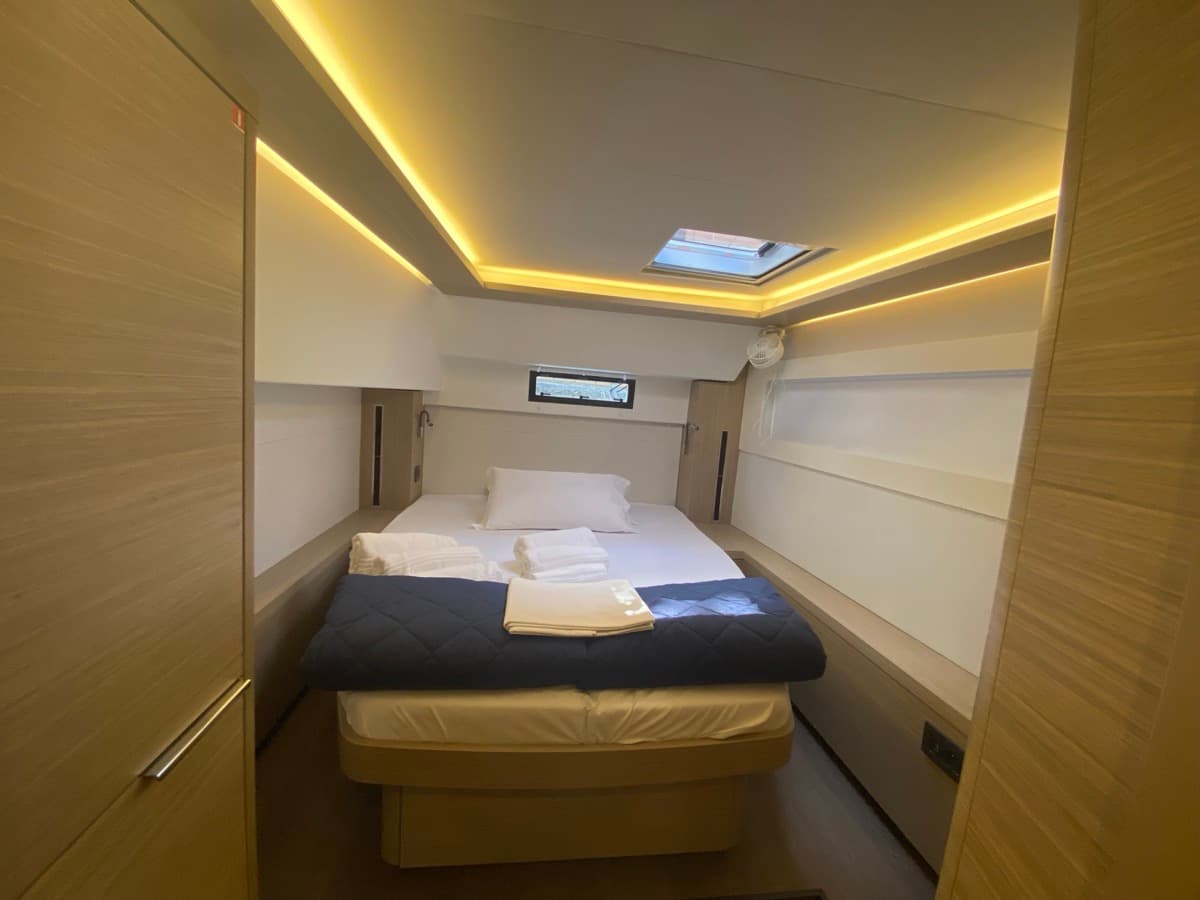 Lagoon 46  - photo 4