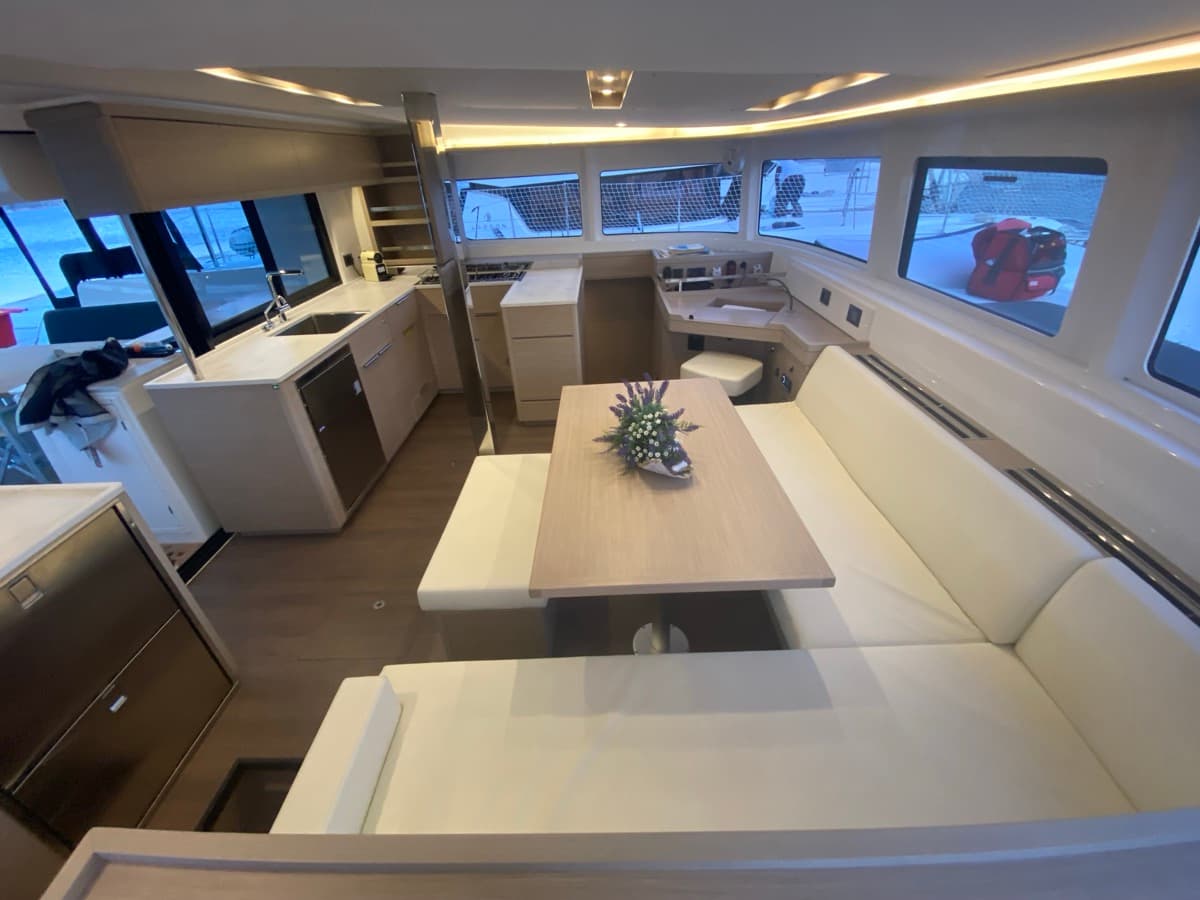 Lagoon 46  - photo 10