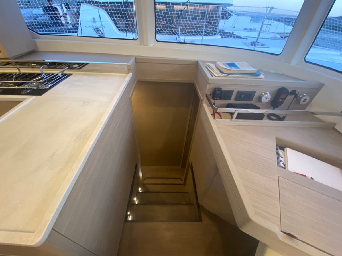 Lagoon 46  - photo 25