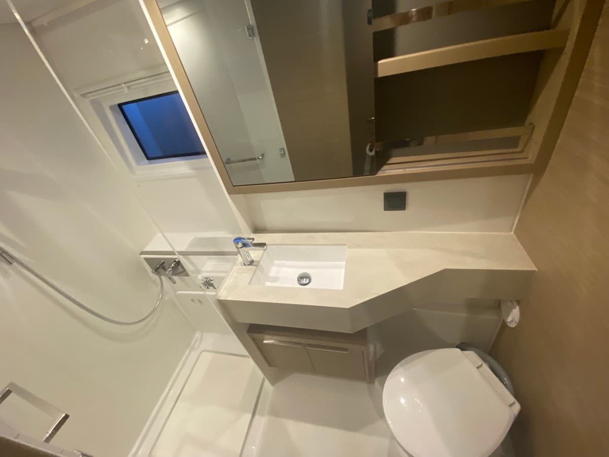 Lagoon 46  - photo 4