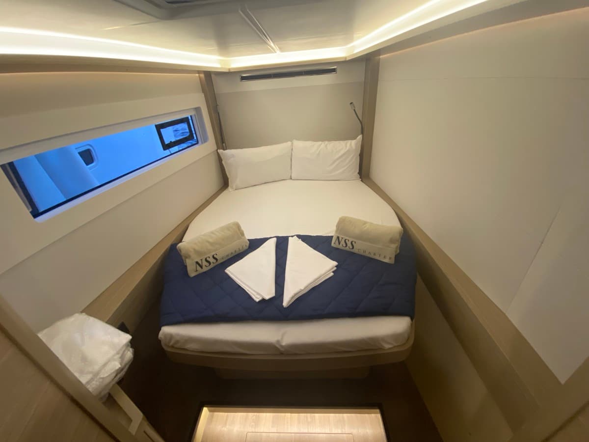 Lagoon 46  - photo 12