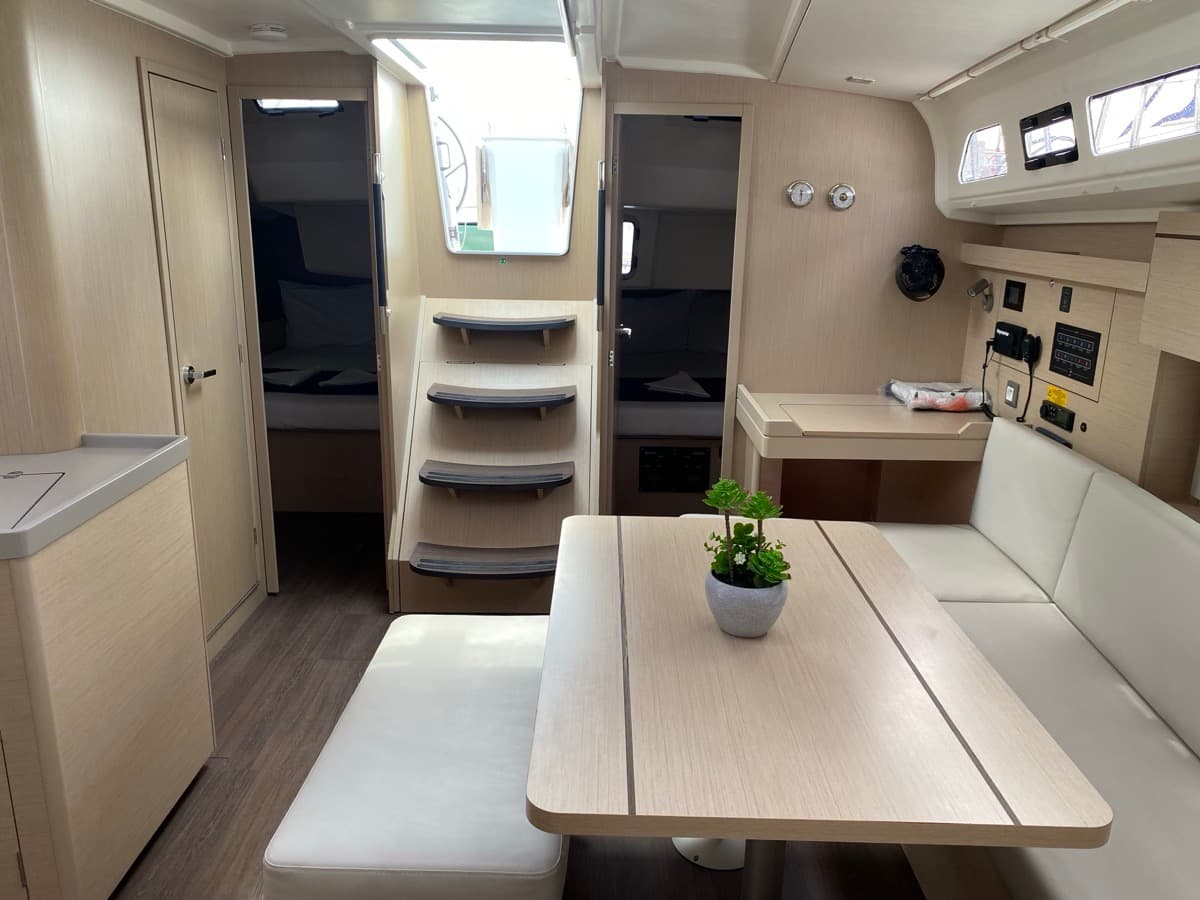 Oceanis 40.1 - photo 4