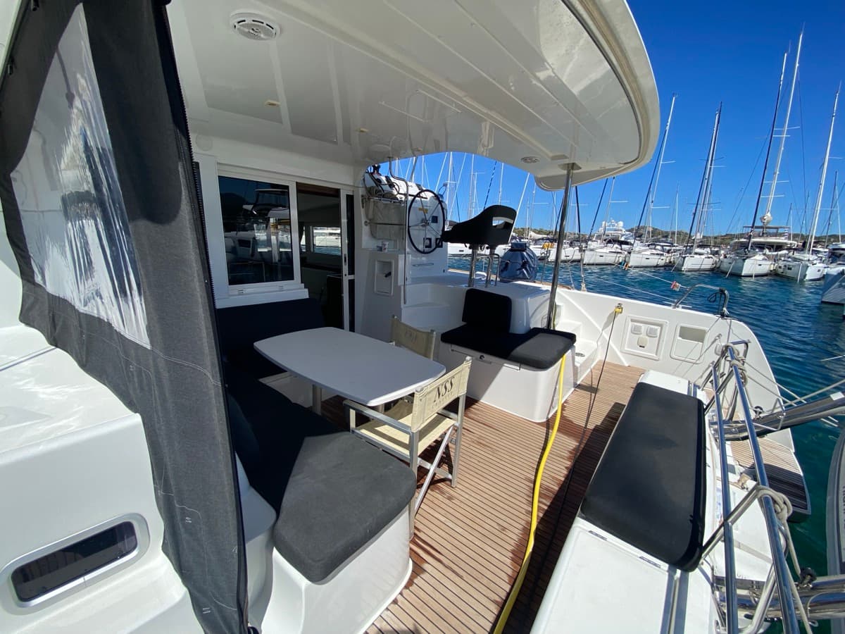 Lagoon 40 - photo 20