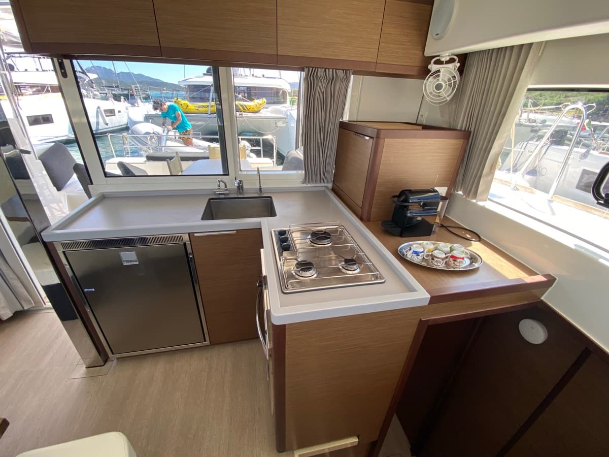 Lagoon 40 - photo 31