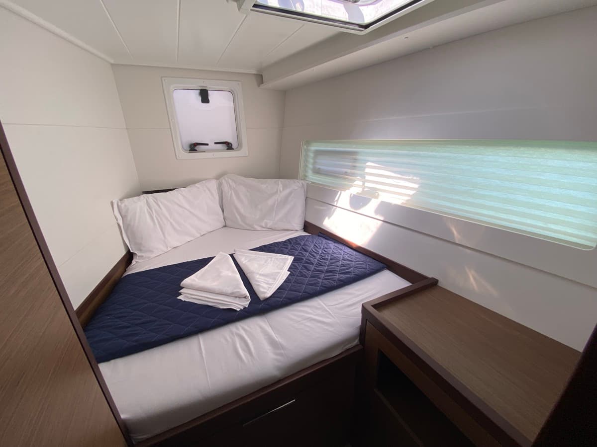 Lagoon 40 - photo 17