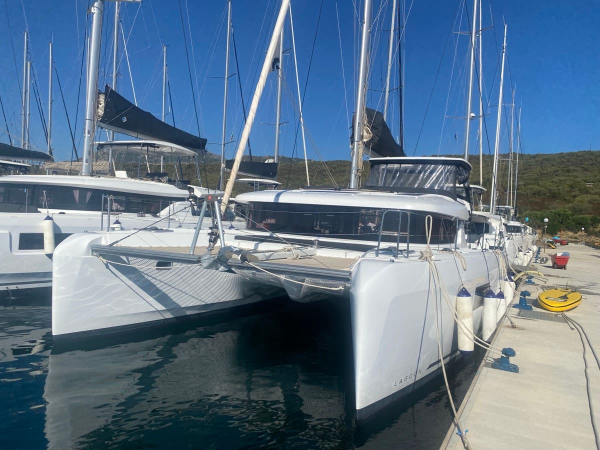 Lagoon 42 - photo 16