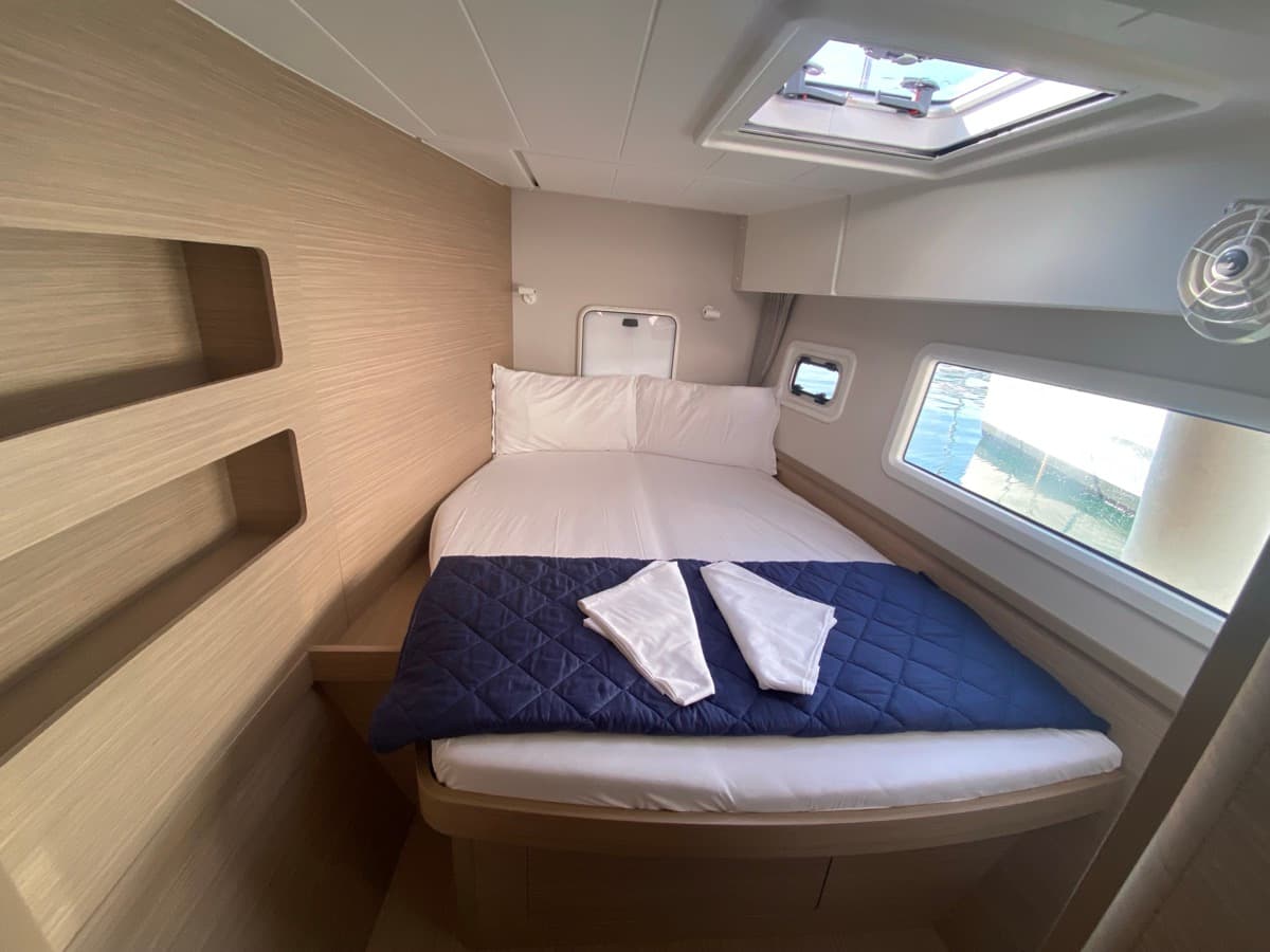 Lagoon 42 - photo 20