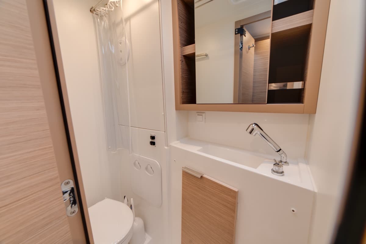 Lagoon 40 - photo 17