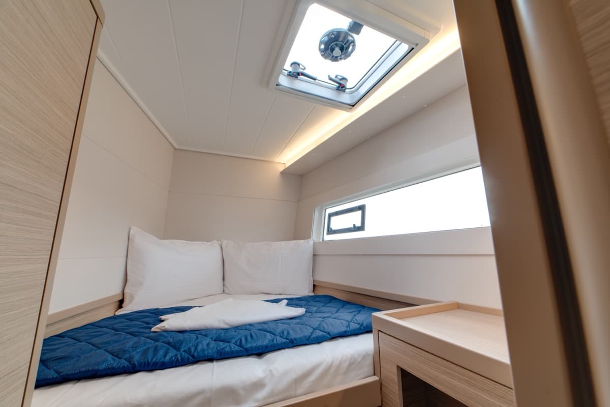 Lagoon 40 - photo 19