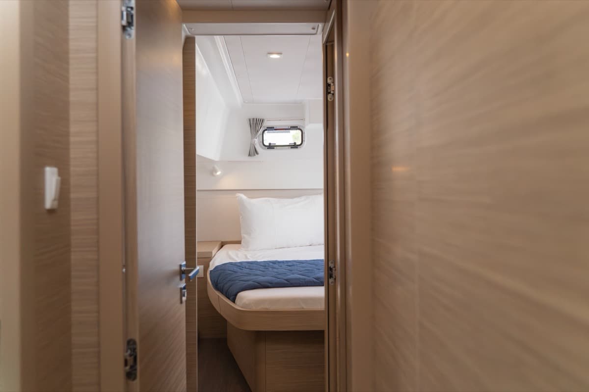 Lagoon 40 - photo 11