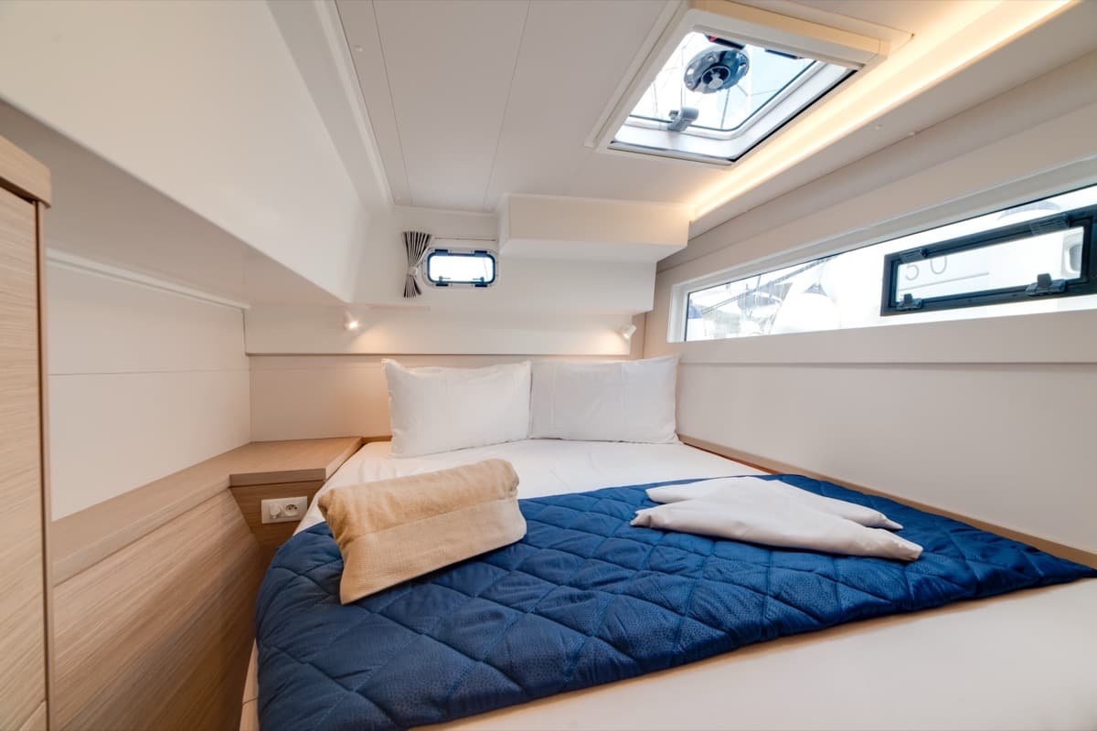 Lagoon 40 - photo 13