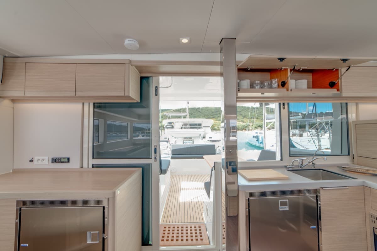 Lagoon 40 - photo 38