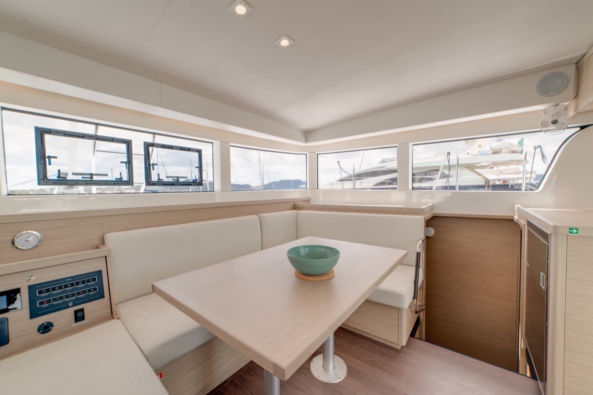 Lagoon 40 - photo 14