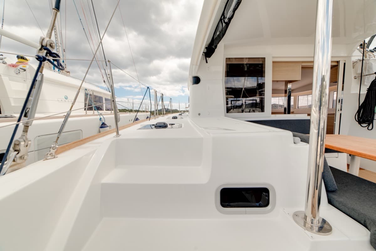 Lagoon 40 - photo 30