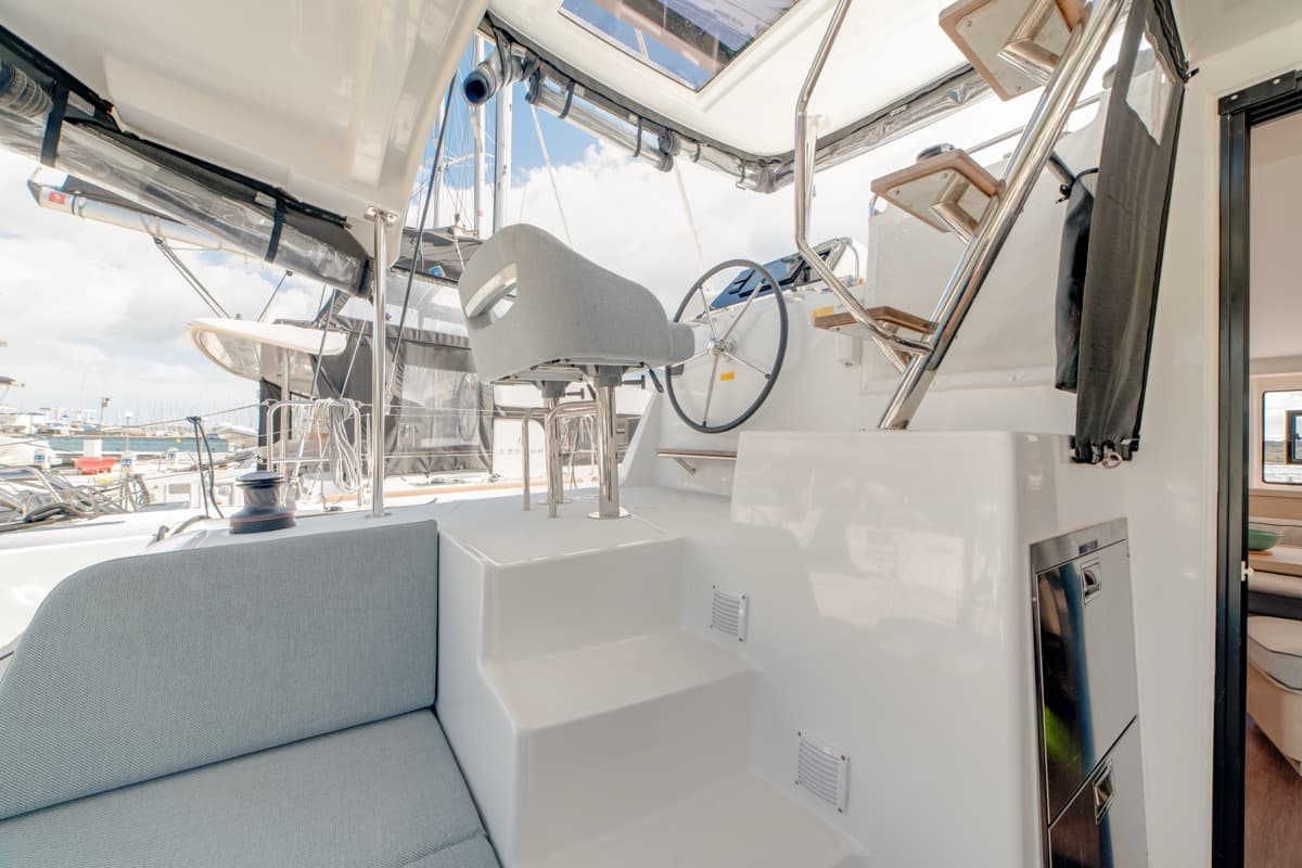 Lagoon 42 - photo 19