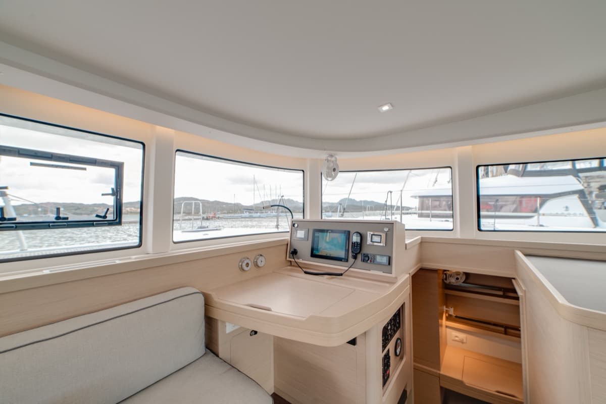 Lagoon 42 - photo 5