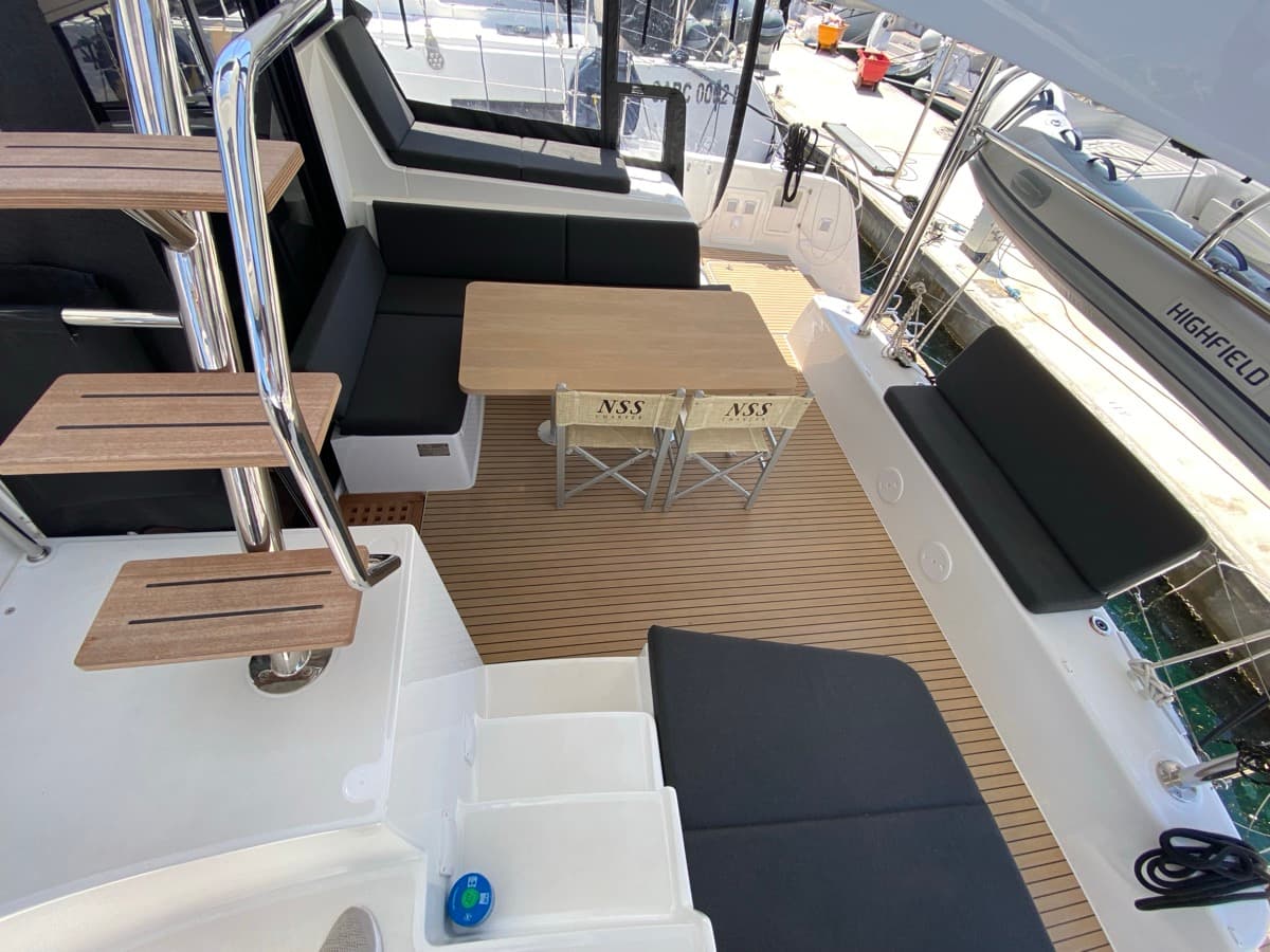 Lagoon 42 - photo 10