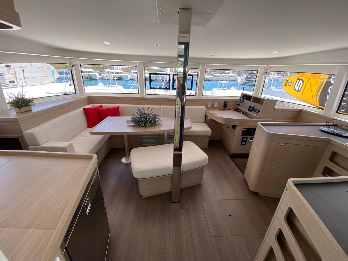 Lagoon 42 - photo 14