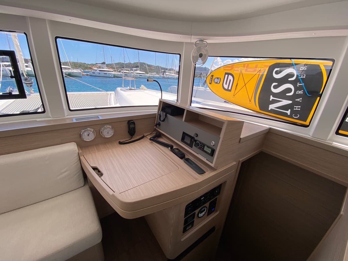 Lagoon 42 - photo 12