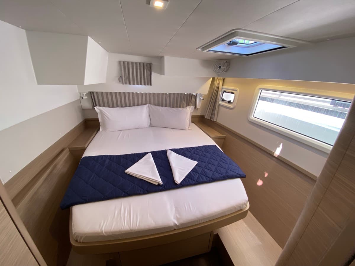 Lagoon 42 - photo 11