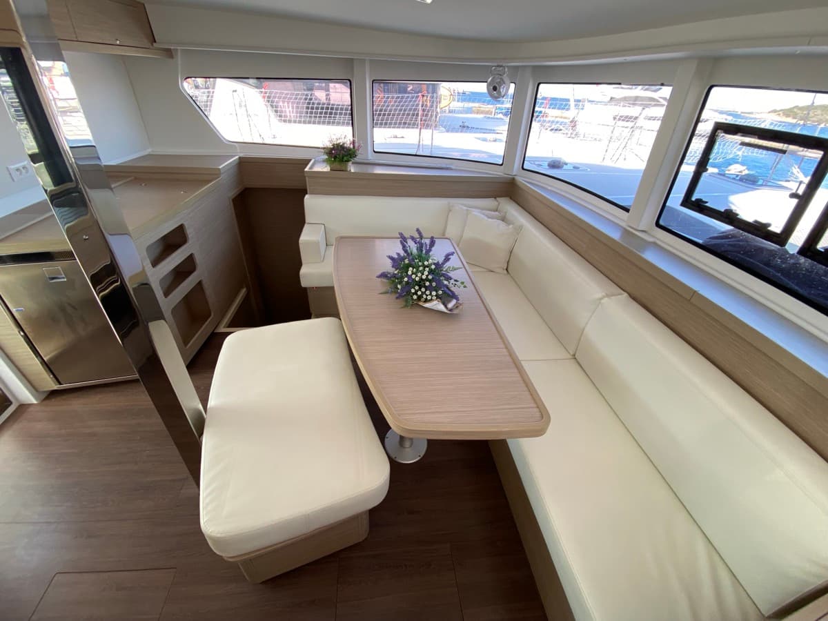 Lagoon 42 - photo 14