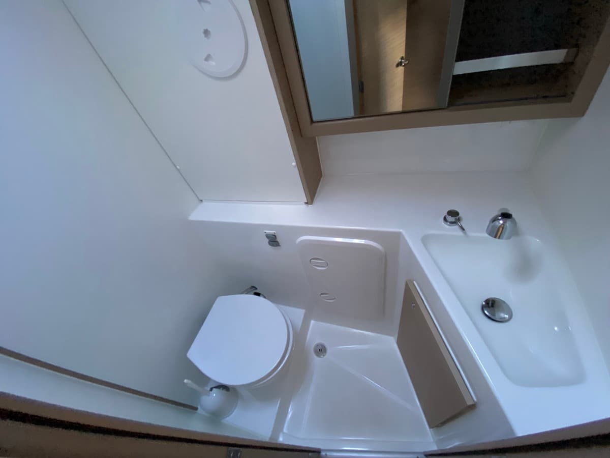 Lagoon 42 - photo 11