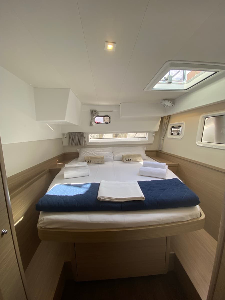 Lagoon 42 - photo 20