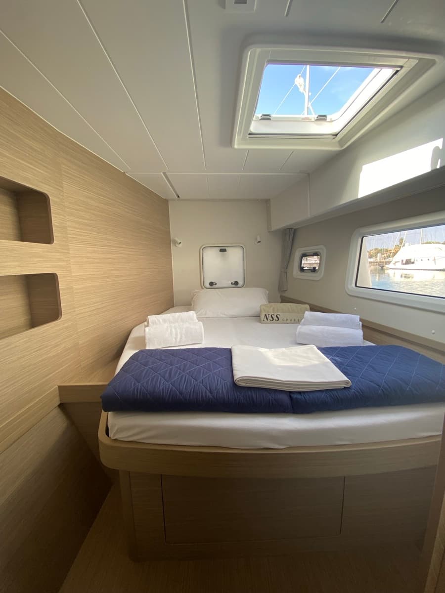 Lagoon 42 - photo 12